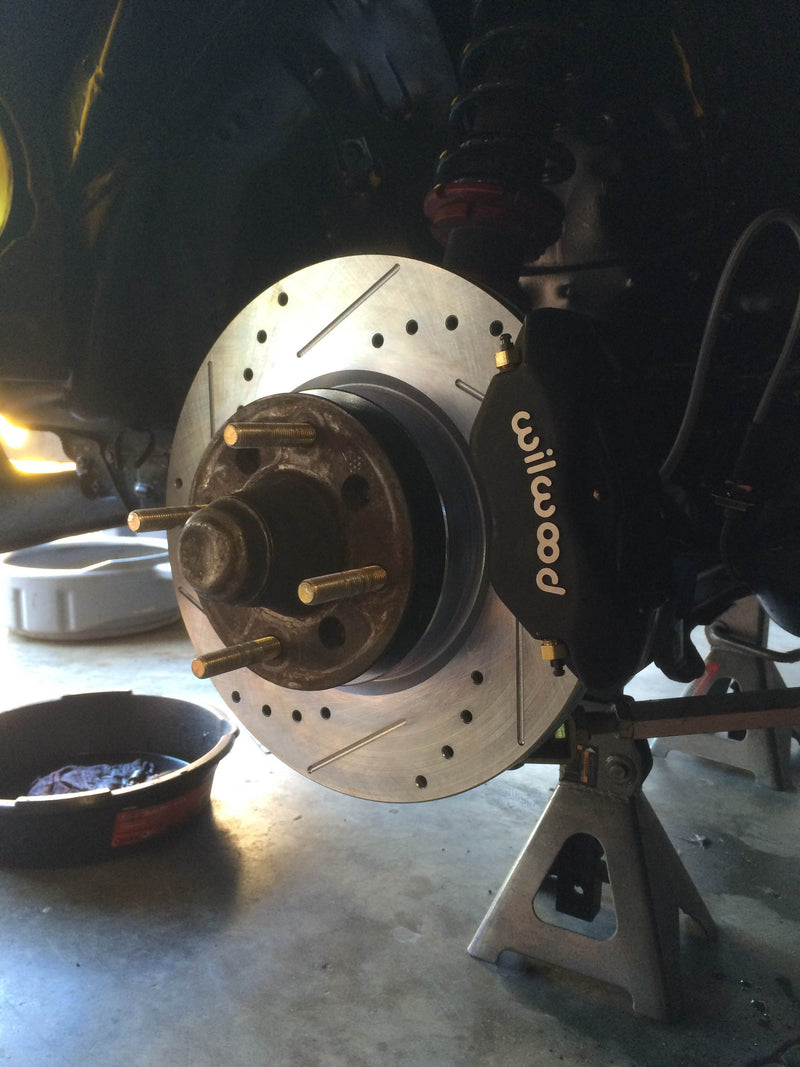 240z 260z 280z front wilwood brake upgrade kit Dynalight (smaller caliper and pads)