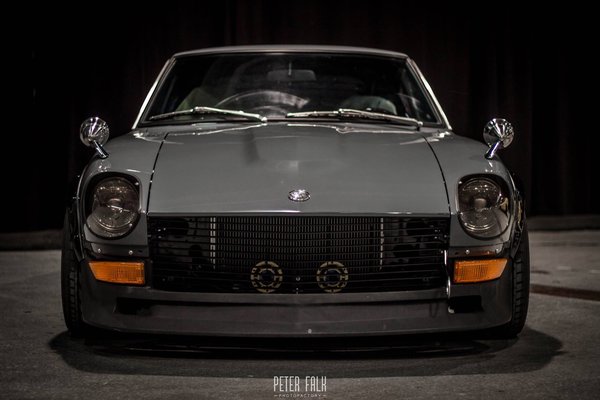 DATSUN 240Z FRONT GRILL
