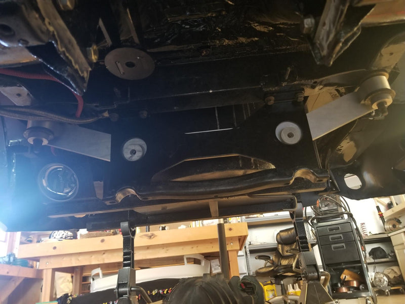 240z 260z 280z ultimate rear end convertion kit that uses ford 8.8 rear end coilovers and wilwood brakes