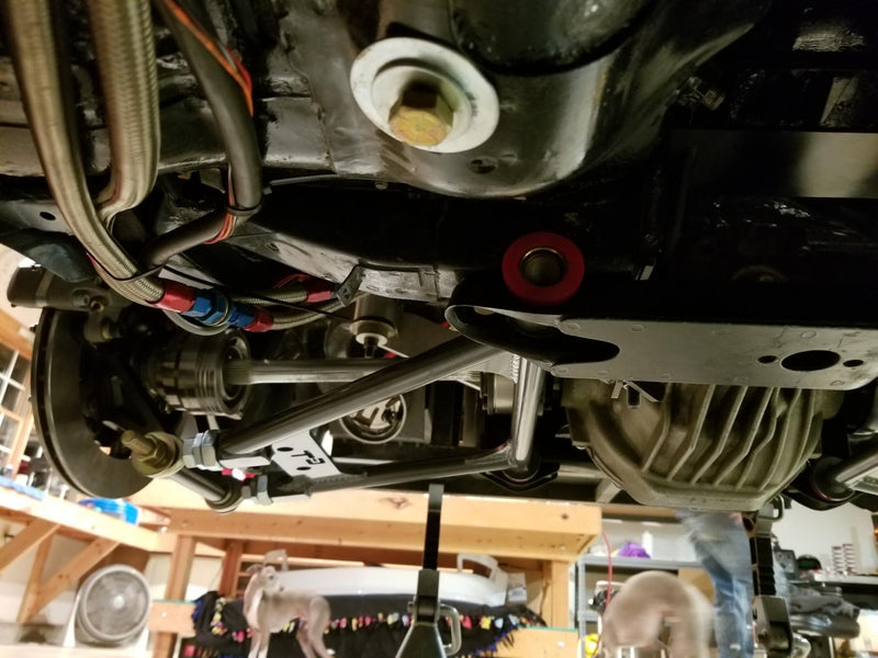 240z 260z 280z ultimate rear end convertion kit that uses ford 8.8 rear end coilovers and wilwood brakes
